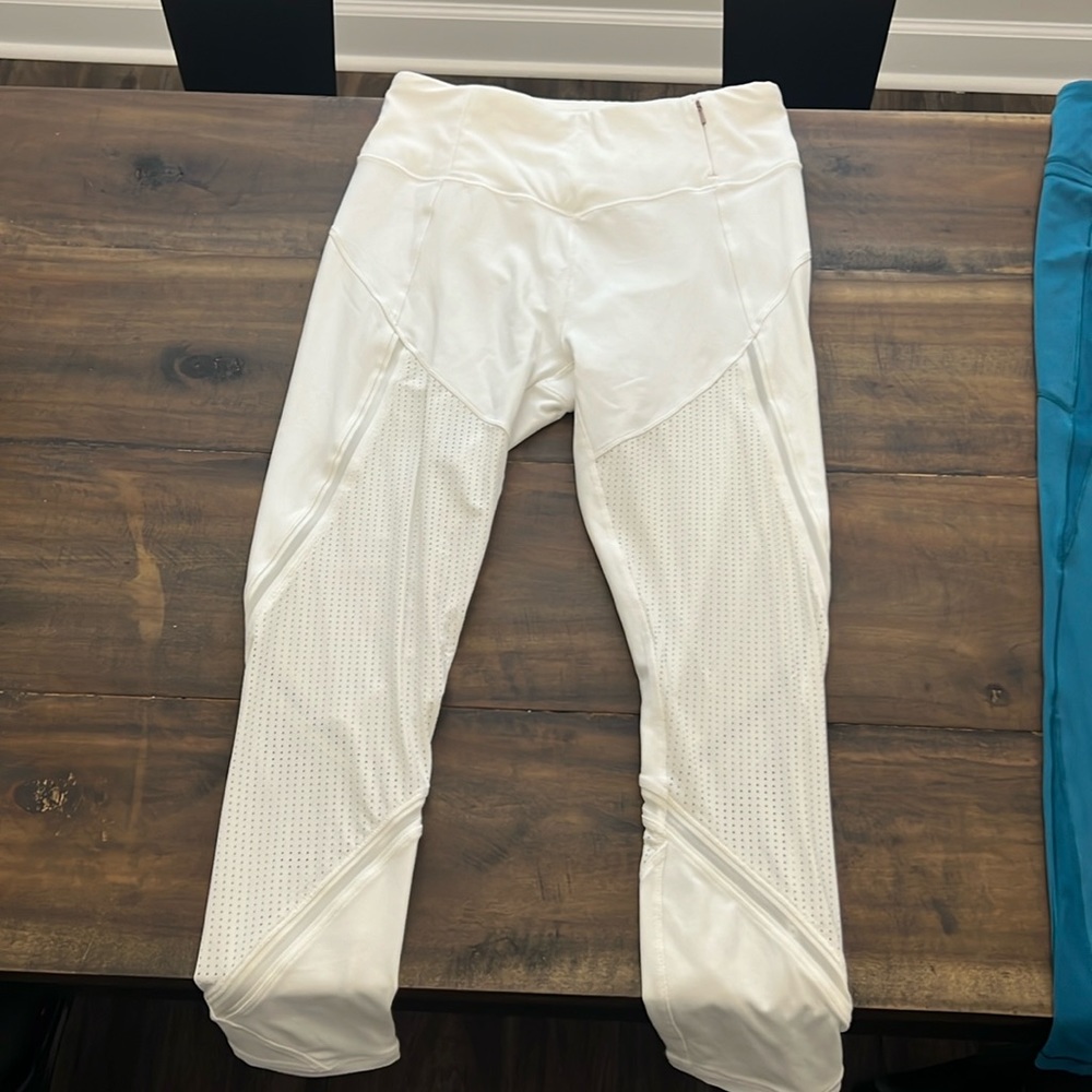 Calia by Carrie Underwood White Leggings Size Medium